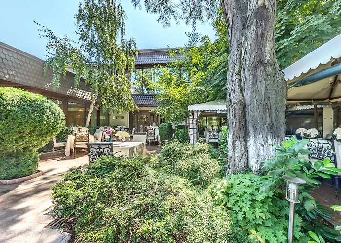 Отель Montecito 4*