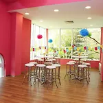 Montecito Sofia