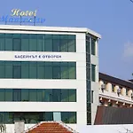 Montecito Hotel 4*