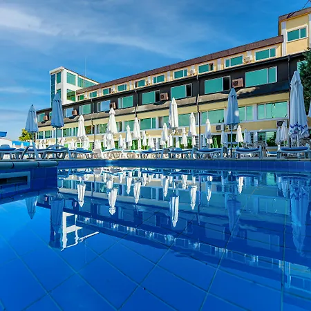 Montecito 3*