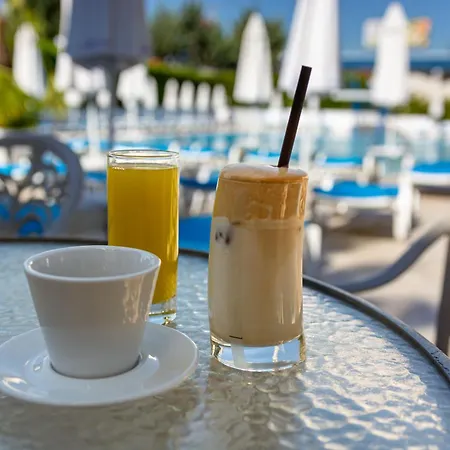 Montecito Hotel