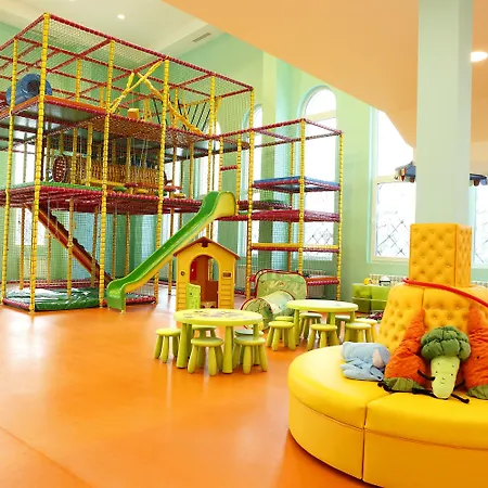 モンテシト ホテル 4*